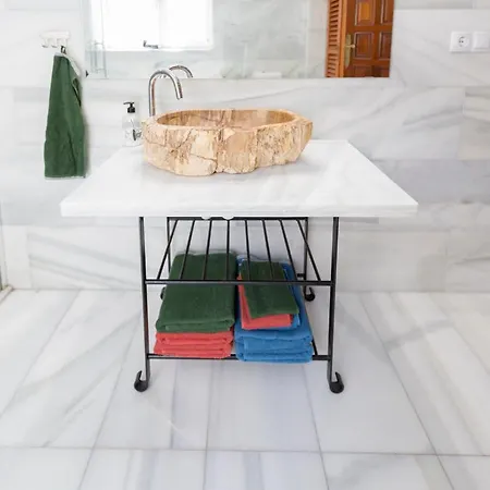 Castle בית נופש מיחאס